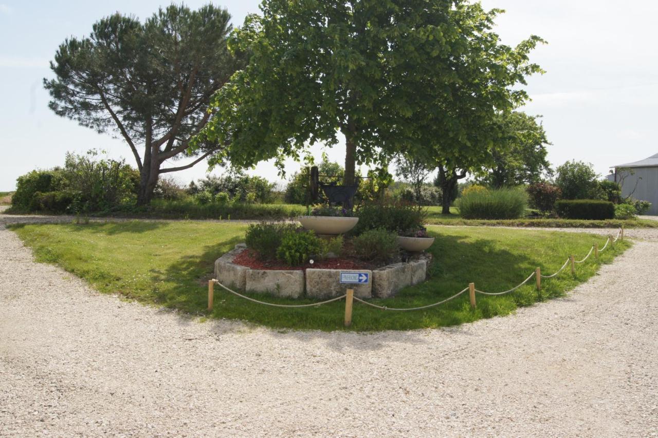 Chambres D Hotes De La Mauguiniere Neuillé-le-Lierre Exterior foto